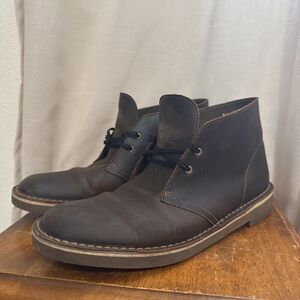 UNWORN Clarks Chukka Boots Mens 9.5 Brown Tussock Lace Up Casual Comfort Leather
